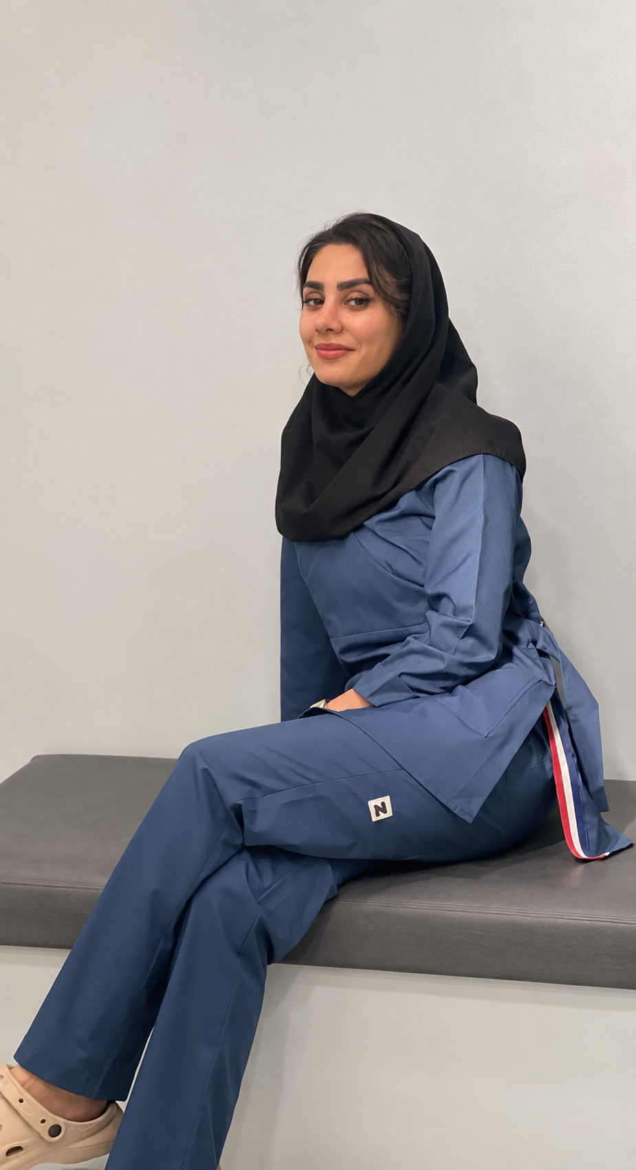 ست مانتو شلوار لوکس زنانه نفتی ذن اسکراب